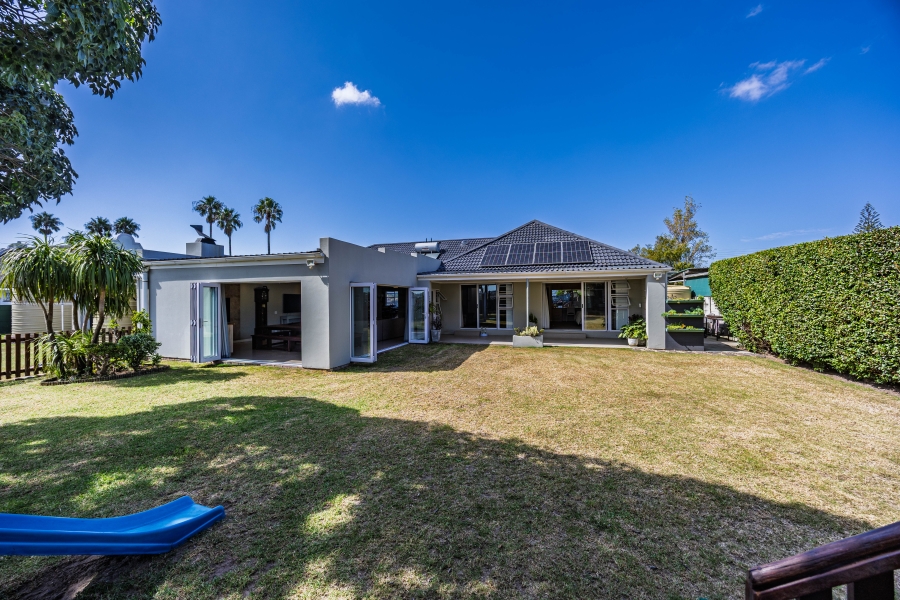 4 Bedroom Property for Sale in Beacon Bay Eastern Cape